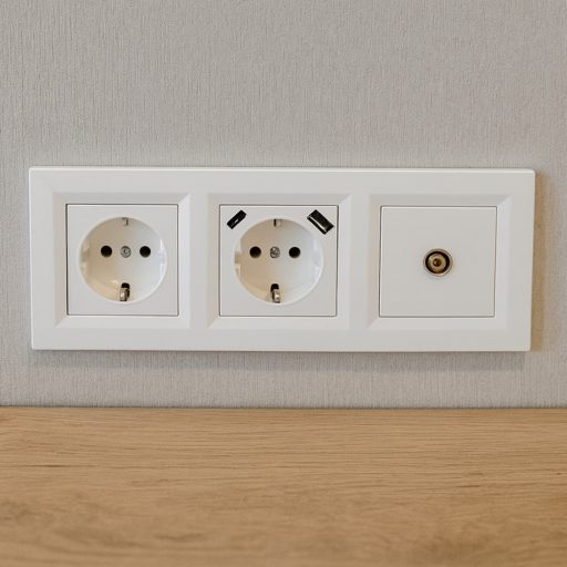 Nova dugalj, USB, TV csatlakozóval fehér kerettel