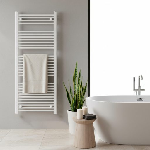 Egyenes törölközőszárító radiátor 1400x600 mm fehér
